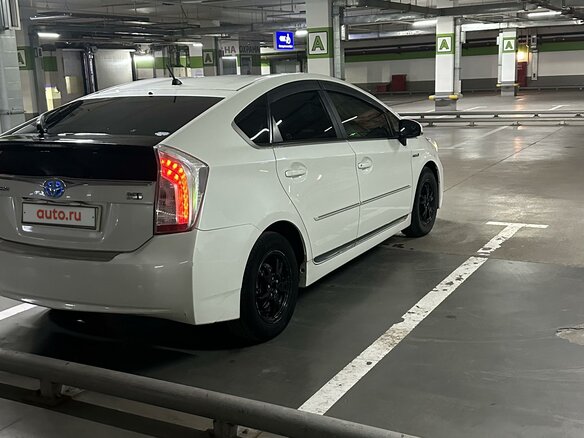 2012 Toyota Prius III Рестайлинг (XW30), белый, 1320000 рублей - вид 4