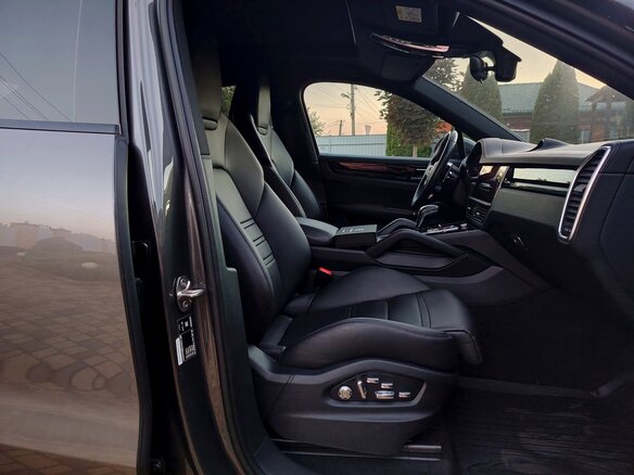 2021 Porsche Cayenne Coupé III, серый, 9250000 рублей - вид 31