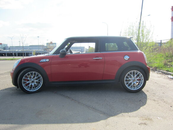 2008 Mini Hatch JCW II (R56), красный - вид 2