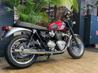 2024 Triumph Bonneville T120, красный, 1790000 рублей, вид 3