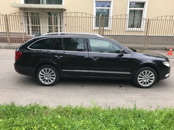 2012 Skoda Superb II, чёрный - вид 3