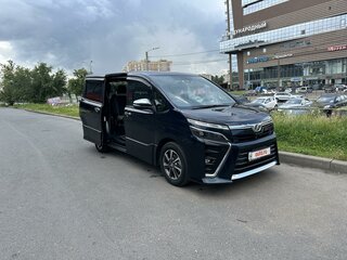 2018 Toyota Voxy III (R80) Рестайлинг, синий, 3350000 рублей, вид 5