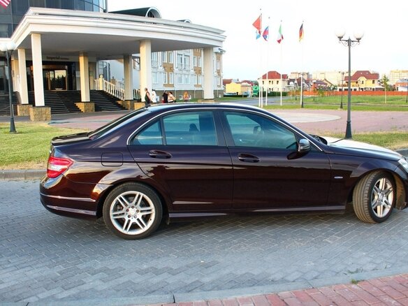 2011 Mercedes-Benz C-Класс 250 7G-TRONIC PLUS III (W204), серебристый - вид 3