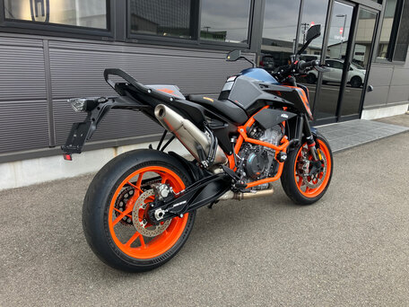 2021 KTM 890 Duke R, чёрный, 800000 рублей, вид 4