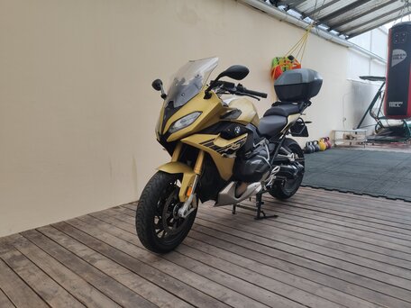 2019 BMW R 1250 RS, золотистый, 1630000 рублей, вид 3