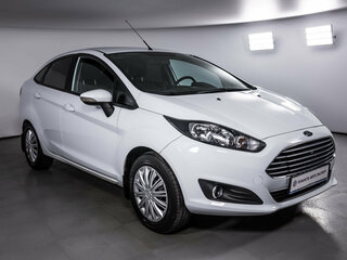 2015 Ford Fiesta Mk6 Рестайлинг, белый, 920000 рублей, вид 2