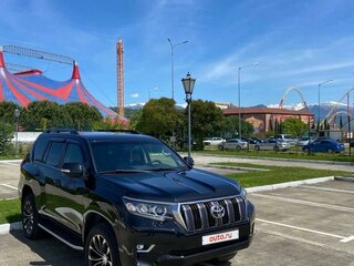 2018 Toyota Land Cruiser Prado 150 Series Рестайлинг 2, чёрный, 6100000 рублей, вид 3