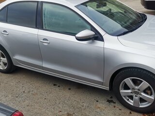 2013 Volkswagen Jetta VI, серебристый, 1300000 рублей, вид 3