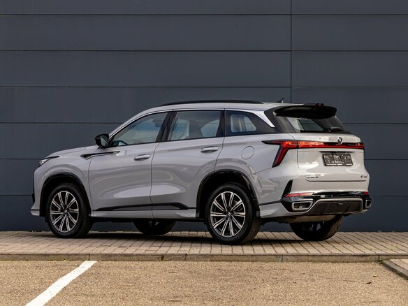 2024 Changan CS75 Plus III, серый, 2495000 рублей - вид 3