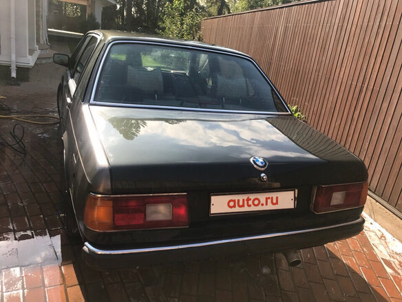 1983 BMW 7 серии, чёрный - вид 1