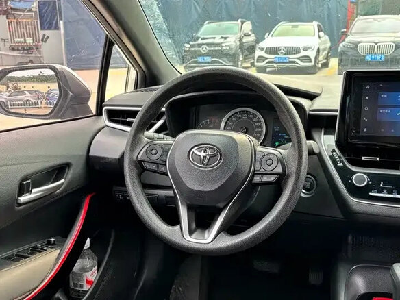 2022 Toyota Corolla Sporty XII (E210) Рестайлинг, серебристый - вид 9