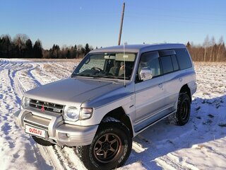 1998 Mitsubishi Pajero II Рестайлинг, серебристый, 800000 рублей, вид 1