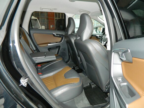 2014 Volvo XC60 I Рестайлинг, чёрный - вид 10