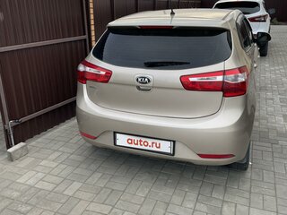 2014 Kia Rio III, бежевый, 830000 рублей, вид 2