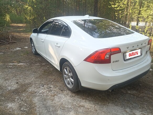 2011 Volvo S60 II, белый, 800000 рублей - вид 4