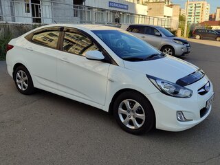2014 Hyundai Solaris I, белый, 830000 рублей, вид 5