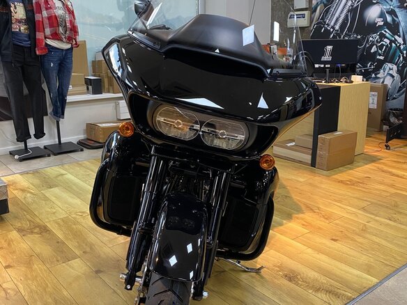 2020 Harley-Davidson Road Glide, чёрный - вид 4