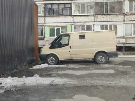 2013 Ford Transit, бежевый, 900000 рублей, вид 4