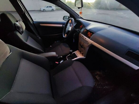 2008 Opel Astra H Рестайлинг, чёрный, 585000 рублей - вид 8