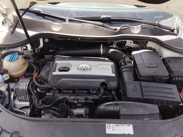 2010 Volkswagen Passat B6, белый, 780000 рублей - вид 34