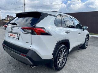 2020 Toyota RAV4 V (XA50), белый, 3900000 рублей, вид 3