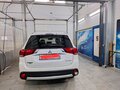 2017 Mitsubishi Outlander III Рестайлинг 2, белый, 1900000 рублей - вид 5
