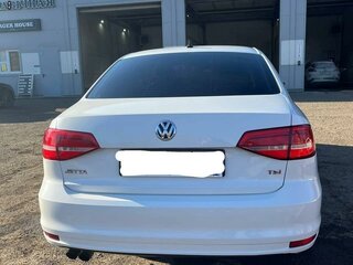 2015 Volkswagen Jetta VI Рестайлинг, белый, 1100000 рублей, вид 3