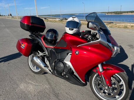 2010 Honda VFR 1200, красный, 1000001 рублей, вид 1