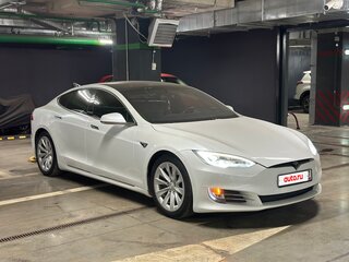 2017 Tesla Model S 75D I Рестайлинг, белый, 2300000 рублей, вид 4
