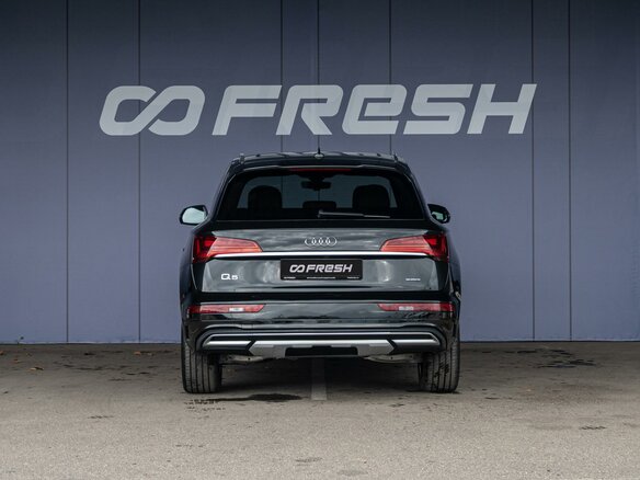 2021 Audi Q5 45 TFSI II (FY) Рестайлинг, чёрный, 4650000 рублей - вид 3