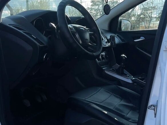 2013 Ford Focus III, белый, 680000 рублей - вид 6