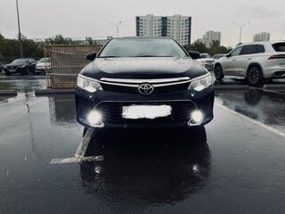 2016 Toyota Camry VII (XV50) Рестайлинг, чёрный, 2450000 рублей, вид 2