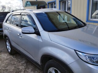 2014 Kia Sorento II Рестайлинг, серебристый, 2050000 рублей, вид 3