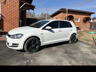 2014 Volkswagen Golf VII, белый, 1330000 рублей, вид 3