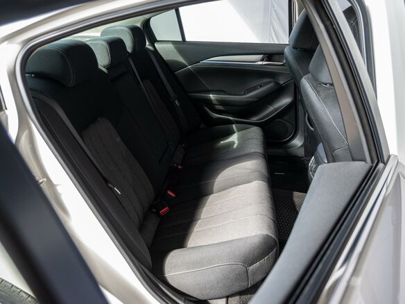 2020 Mazda 6 III (GJ) Рестайлинг 2, белый, 2200000 рублей - вид 6