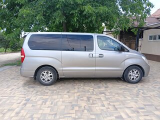2011 Hyundai Grand Starex I, серый, 1500000 рублей, вид 4