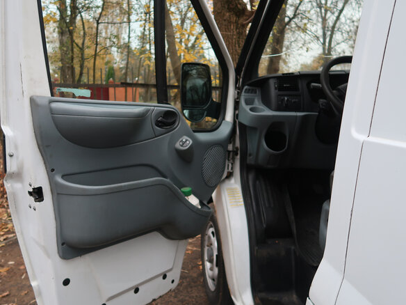 2010 Ford Transit, белый, 1100000 рублей - вид 28