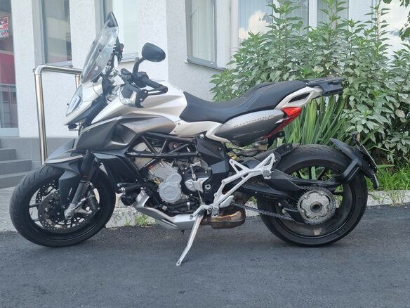 2016 MV Agusta Stradale 800, белый, 900000 рублей - вид 5