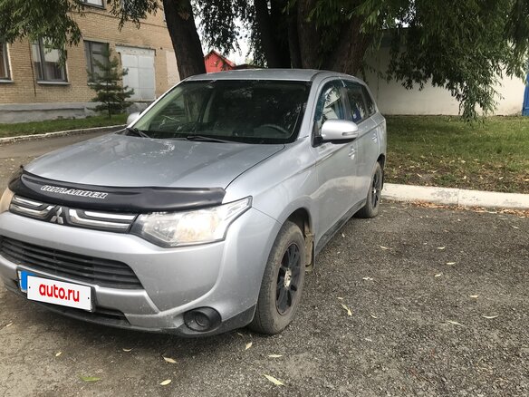2012 Mitsubishi Outlander III, серебристый, 1360000 рублей
