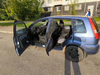 2005 Ford Fusion I, синий, 250000 рублей, вид 4