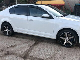 2017 Skoda Octavia III (A7) Рестайлинг, белый, 1700000 рублей, вид 3