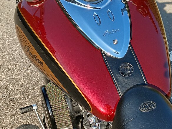 2017 Indian Chief, красный, 1100000 рублей - вид 4