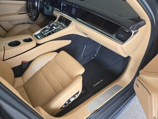 2017 Porsche Panamera 4 E-Hybrid II, серебристый, 6200000 рублей, вид 3