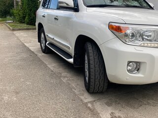 2015 Toyota Land Cruiser 200 Series Рестайлинг 1, белый, 4800000 рублей, вид 3