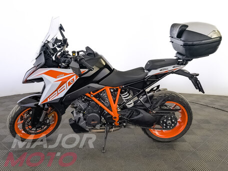 2019 KTM 1290 Super Duke GT, белый, 1105000 рублей, вид 4