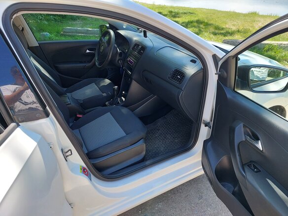 2011 Volkswagen Polo V, белый, 830000 рублей - вид 7