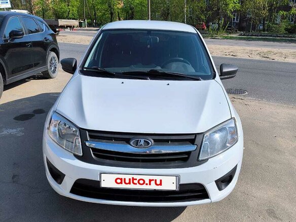 2015 Lada (ВАЗ) Granta I, белый, 585000 рублей - вид 2