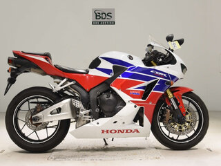 2015 Honda CBR 600RR, белый, 800000 рублей, вид 5