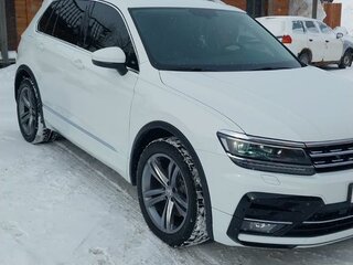 2018 Volkswagen Tiguan II, белый, 3600000 рублей, вид 2