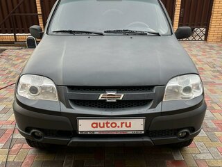 2011 Chevrolet Niva I Рестайлинг, чёрный, 800000 рублей, вид 1